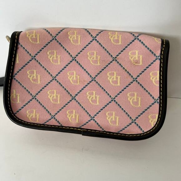 Dooney & Bourke, women's mini wristlet, pink black trim - Picture 4 of 9